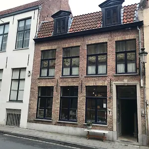 Dijver - Serene Escape In The Heart Of Historic , Brügge Belgien